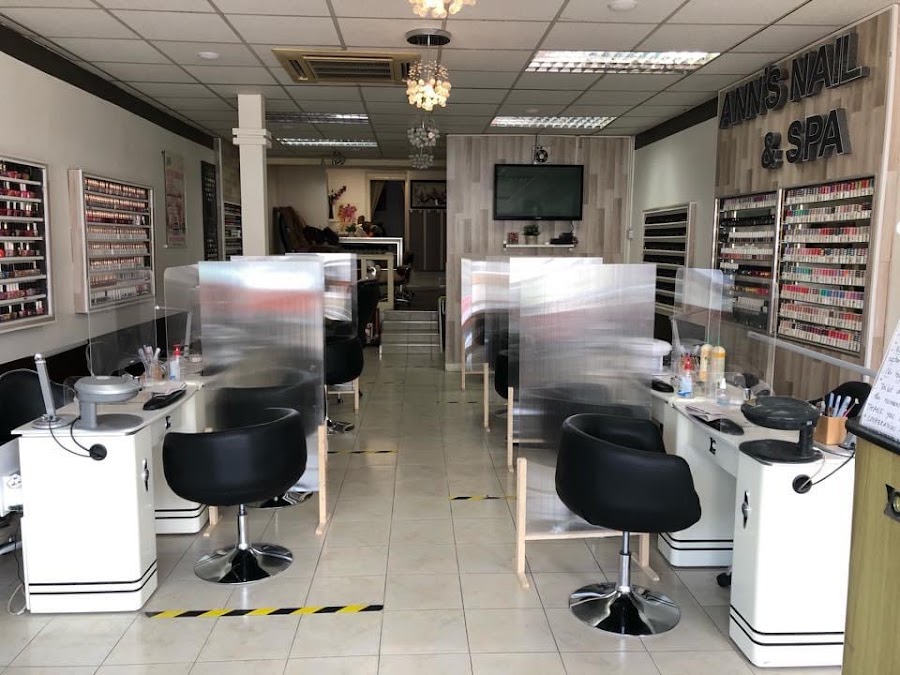 Ann's nails & spa showcase